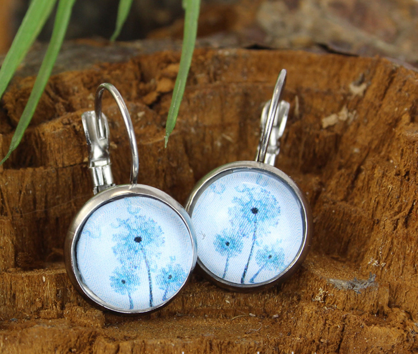 Zarte Edelstahl Ohrhänger Pusteblume – Natürlicher Look