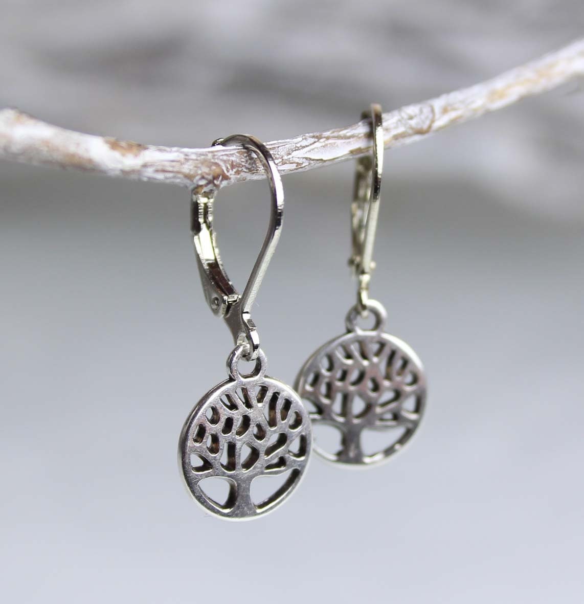 Ohrhänger Lebensbaum Fischhaken – Symbol für Schutz und Kraft