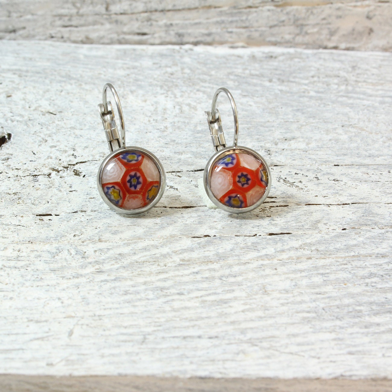 Edelstahl Ohrhänger Rot/Blau/Weiß mit Blumen – Lampwork Glasperlen 12 mm