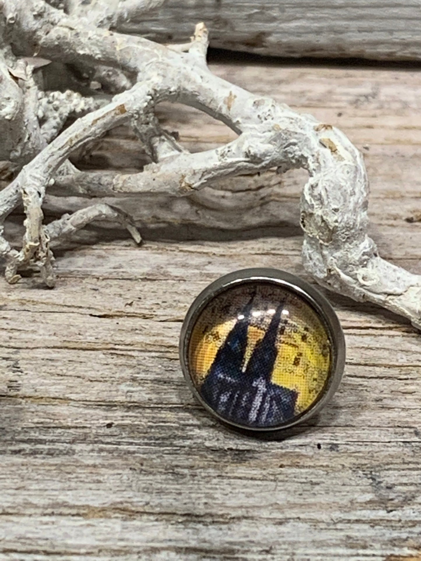 Ohrstecker Kölner Dom in Ocker-Gelb – Unikate für Musikliebhaber