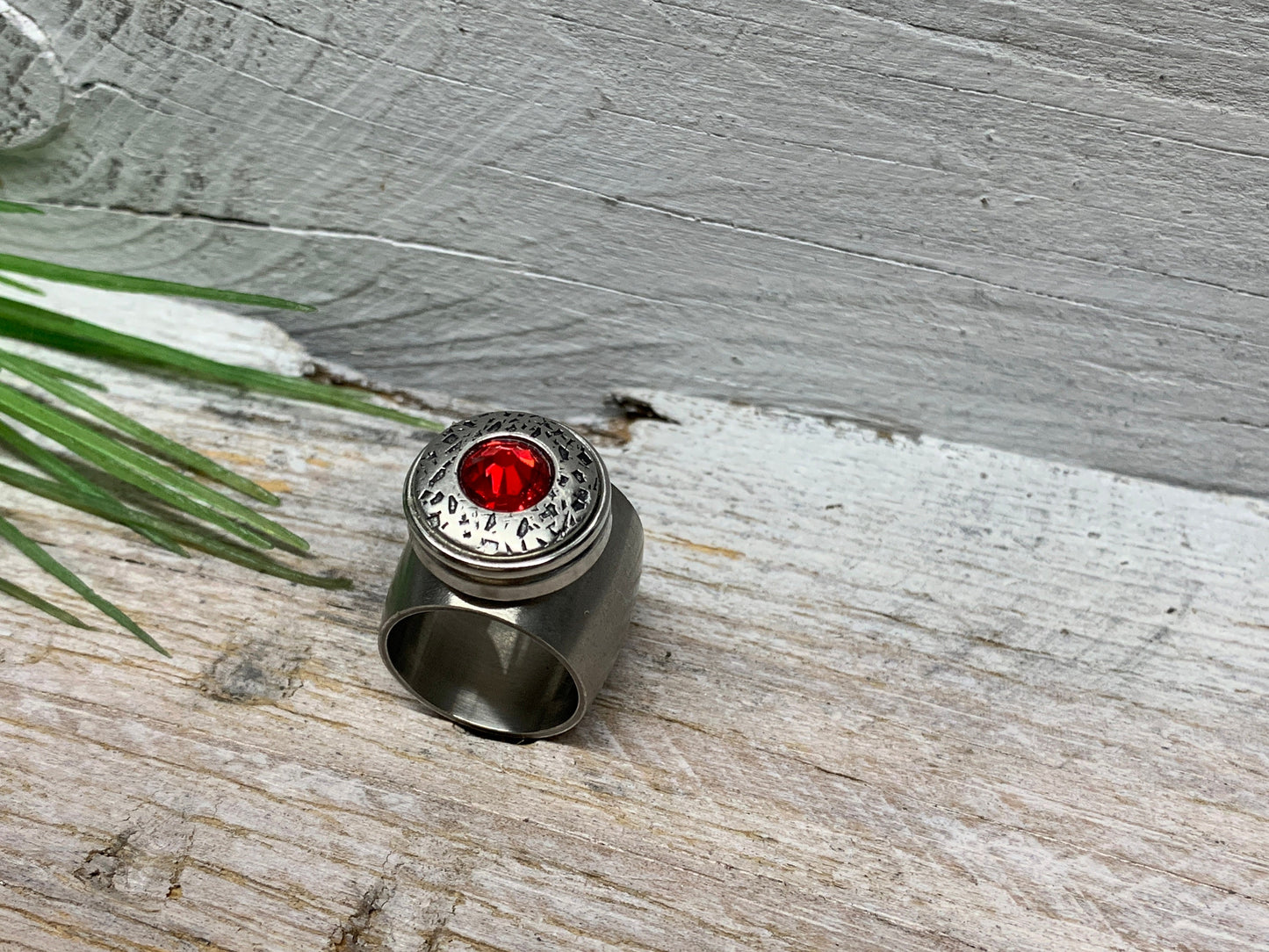Breiter Edelstahlring Gr. 17 mit rotem Strass – Wechselbarer Chunks Schmuck