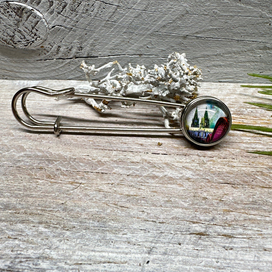 Exklusive Ponchonadel Brosche Kölner Dom Motiv in Fuchsia-Grün